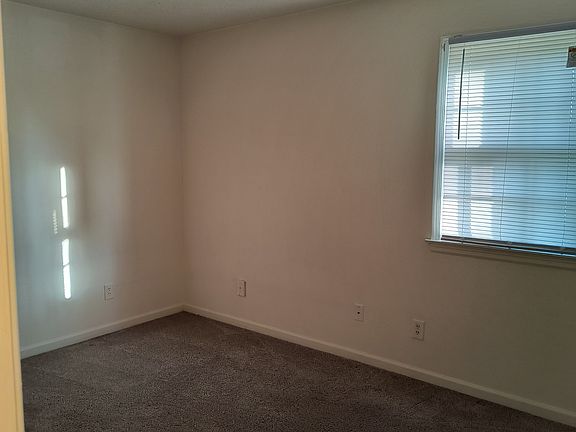 2nd image of 73 Blue Dr #11