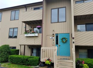 43 Kristee Cir, West Warwick, RI 02893