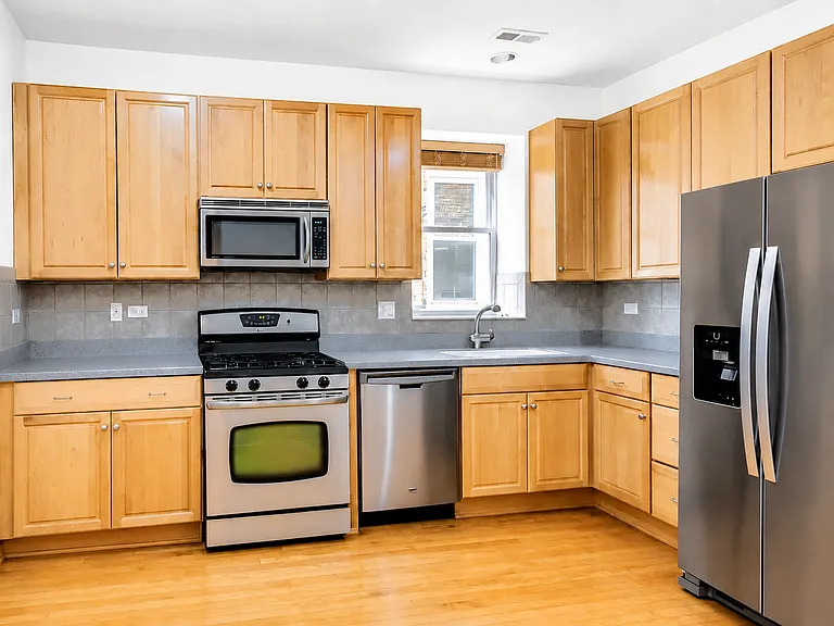 2713 N Marshfield Ave #1 — Photo 8