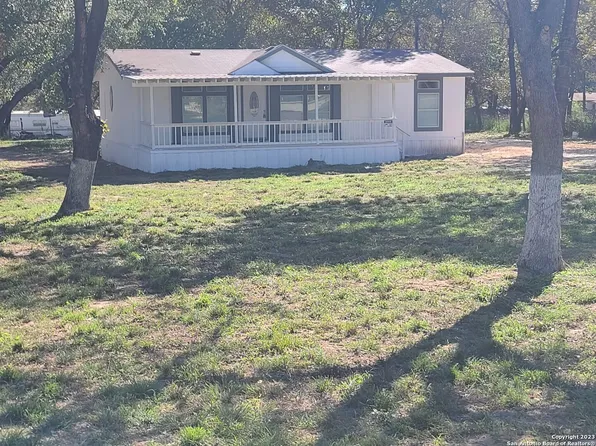 200 Michael Rd, Poteet, TX 78065