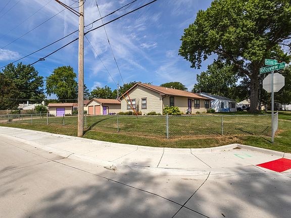 4th image of 7202 Kelling St