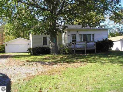 1469 N Huron Rd, Tawas City, MI, 48763