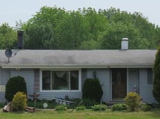 9347 Plank Rd, Montville, OH 44064