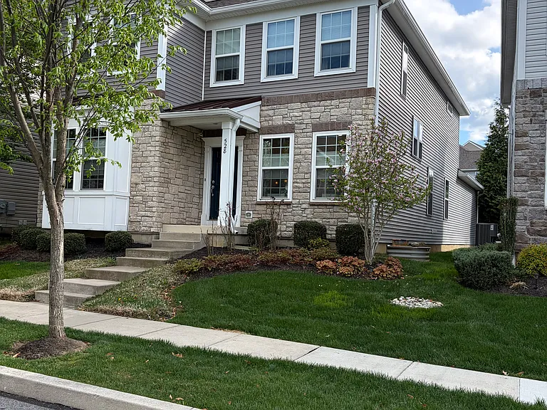 528 Kerry Ct — Photo 2
