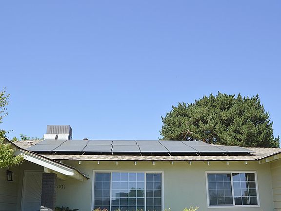 5th image of 6039 N Maroa Ave