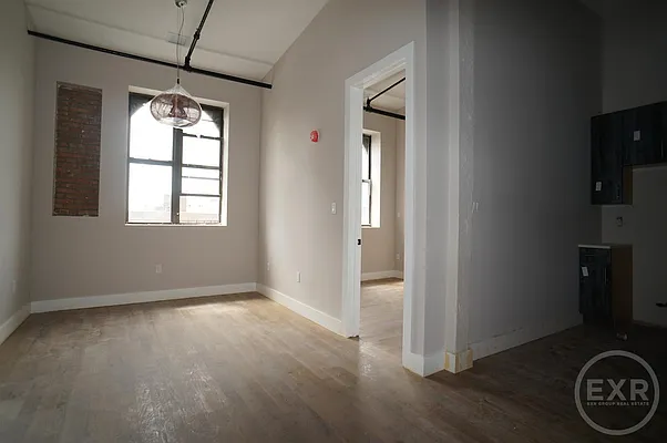 Rented by EXR | media 21