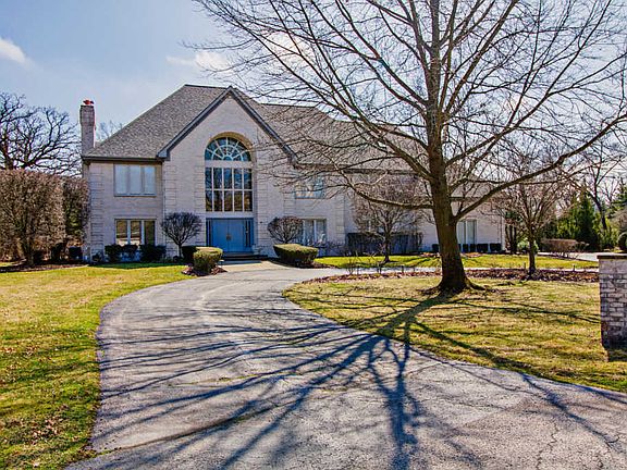2nd image of 2 Ashley Oaks Ln