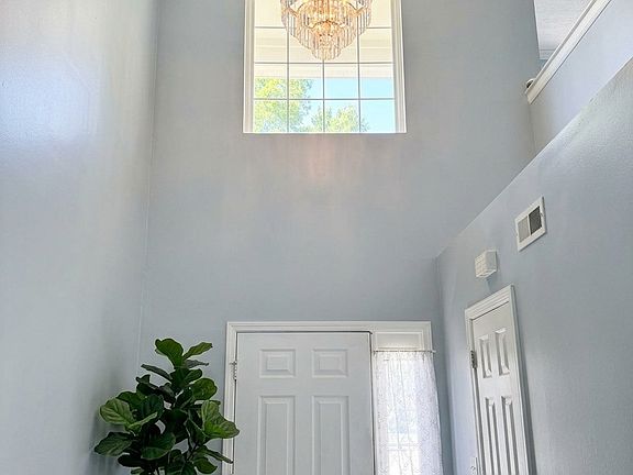 4th image of 2828 Rand Ln