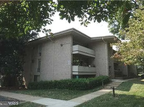 110 Birch St APT C2, Falls Church, VA 22046