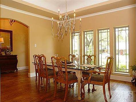 Large dinning room