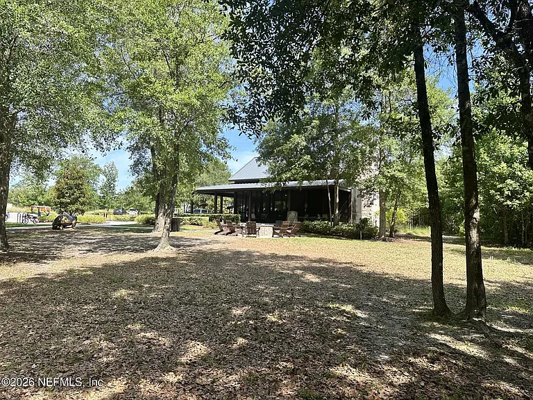 228 Dalton Cir — Photo 38