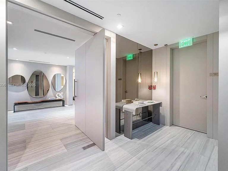 18975 E Collins Ave #3802 — Photo 5
