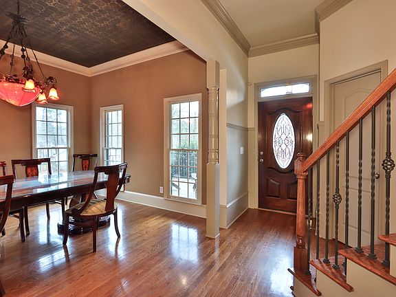 4th image of 4800 Crystal Lake Ct NE