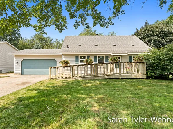 161 W 34th St, Holland, MI 49423