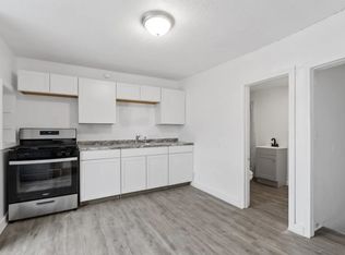 5 Floyd St #2, Lowell, MA 01852