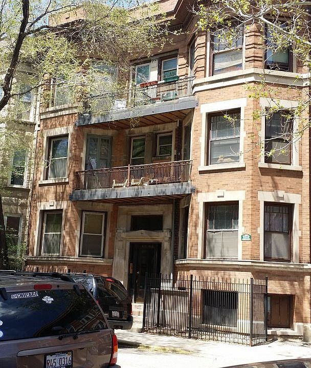 1st image of 810 W Cuyler Ave #2