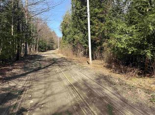 Woods Rd N, Warren, VT 05674
