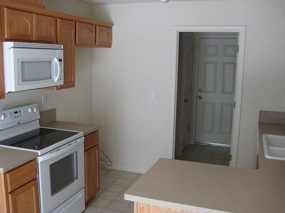 4th image of 865 Cassidy Ct