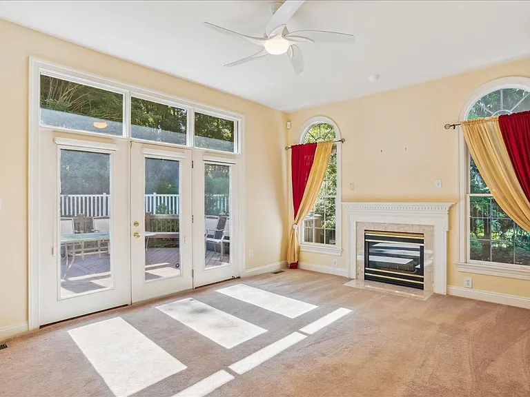 8931 Falls Farm Dr — Photo 55