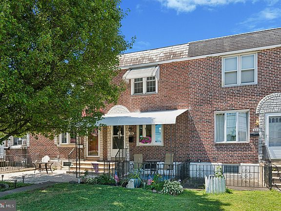 3rd image of 804 W Ashland Ave
