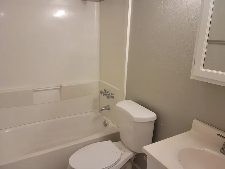 Cimarron Apartments — Photo 96