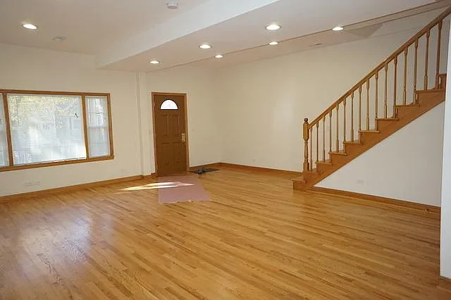 2847 N Rockwell St #2 — Photo 5