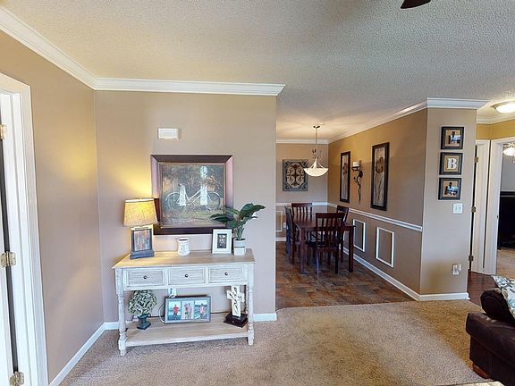 2nd image of 252 Crescent Dr SE #19