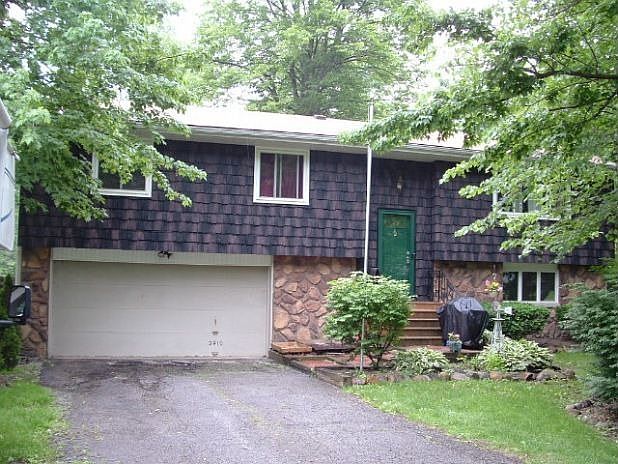1st image of 3910 Venus Dr