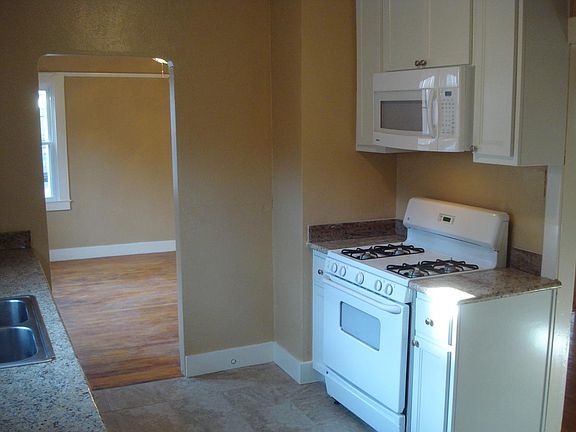 5th image of 1559 32nd St