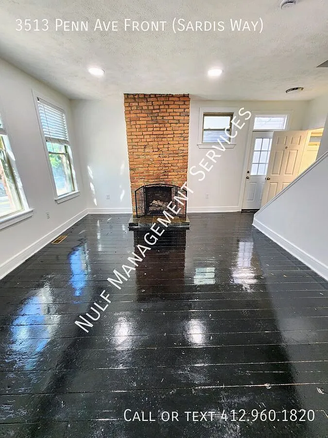 2 bed, 1 bath + 2 half bathrooms in Lawrenceville — Photo 2