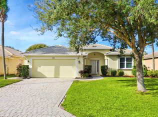 595 NW Waverly Cir, Port Saint Lucie, FL 34983
