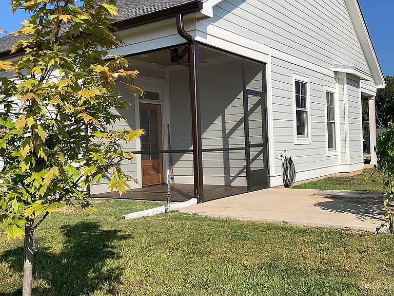 107 Cottage Ln — Photo 21