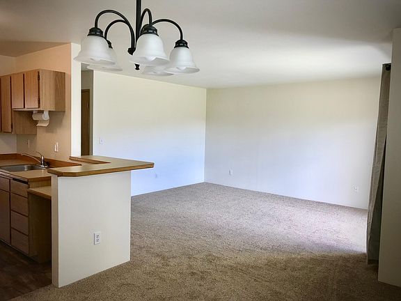 4th image of 105 Evergreen Dr APT 204