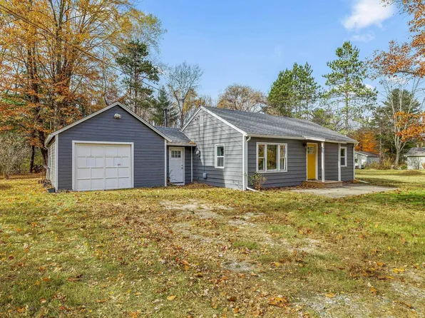 4963 N Eastman Rd, Midland, MI 48642