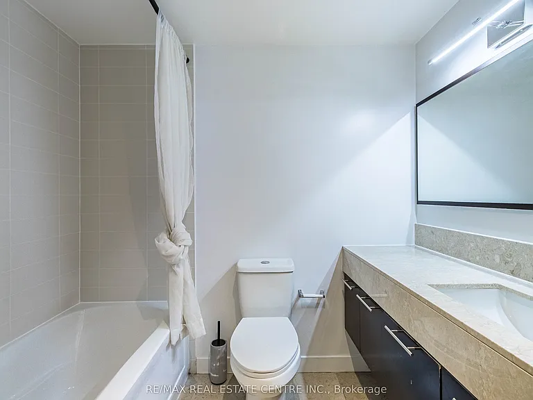 21 Nelson St #11 — Photo 24