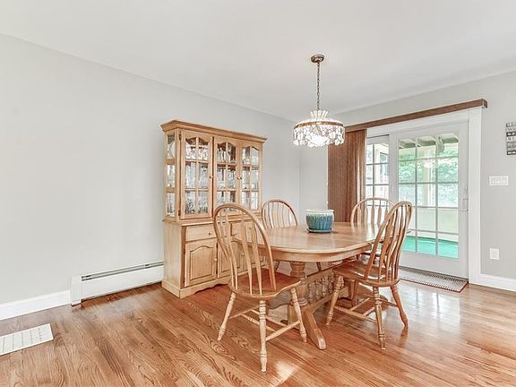 5th image of 23 Montclair Ave