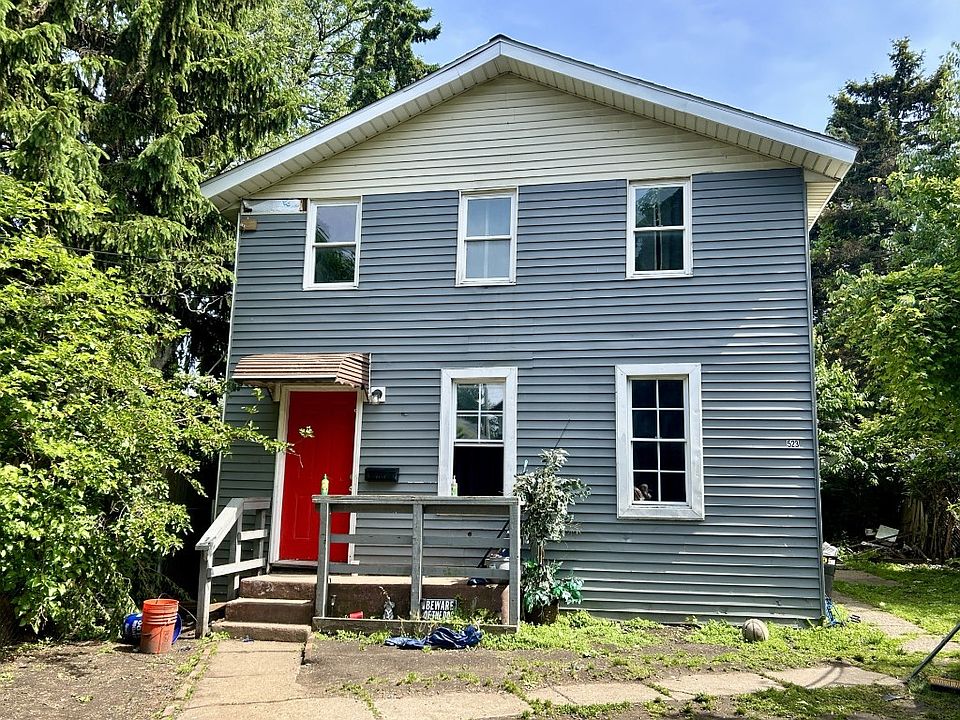 2nd image of 523 E 10th St