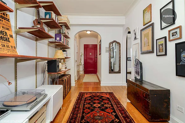 Sold by Triplemint | media 21