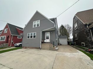 1913 Madison St, Two Rivers, WI 54241