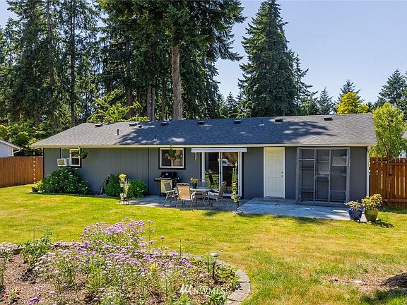 3rd image of 12519 105th Avenue Ct E