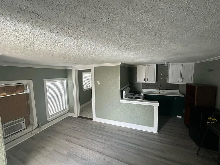 906 1/2 Panama St #A — Photo 6