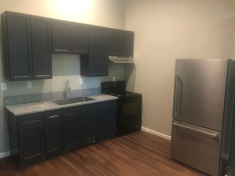 208 W South St #5 — Photo 6