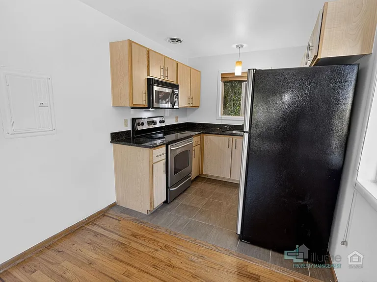908 SW Gaines St #31 — Photo 13