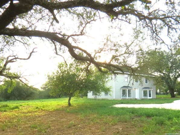 226 River Bluff, Lytle, TX 78052