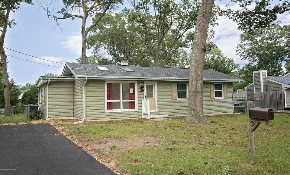 1st image of 915 Bellwood Dr