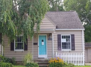 23541 Clifford Dr, North Olmsted, OH 44070
