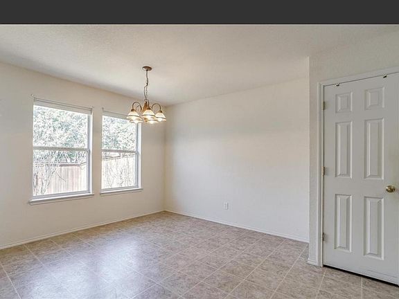 5th image of 1004 Redfish Dr