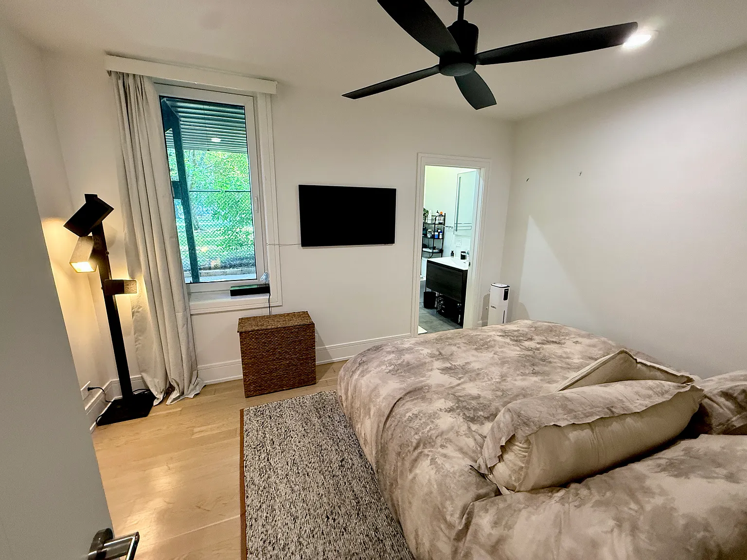 2 bed, 1500 sqft, $3,000 — Photo 4