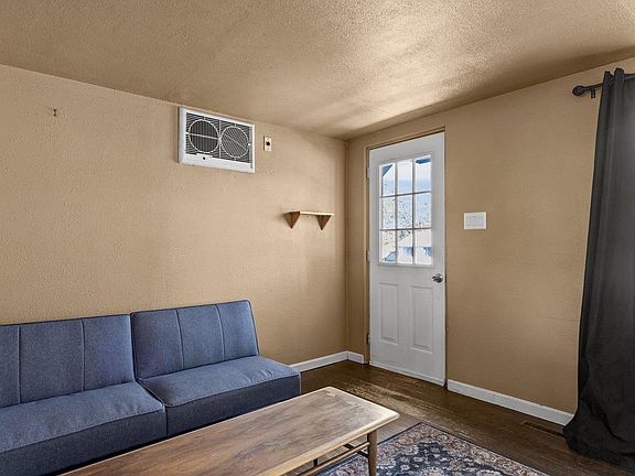 3rd image of 531 W Hall Ave