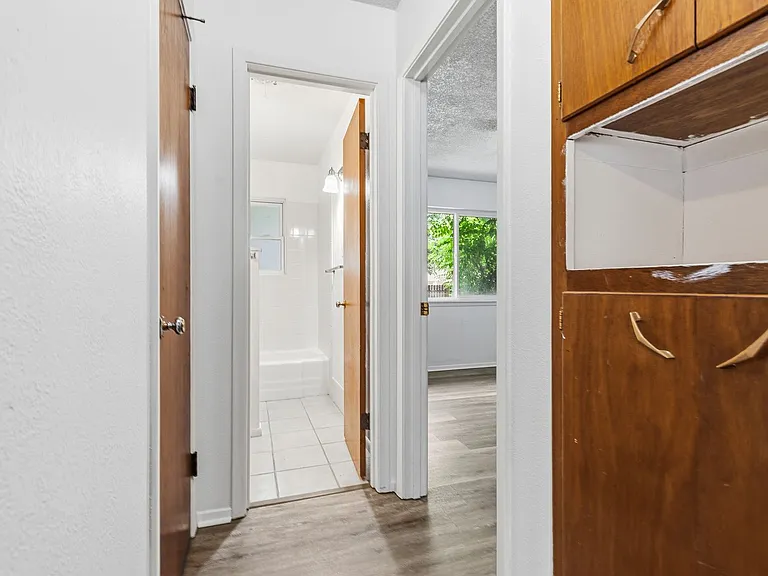 1405 Oregon Ave #B — Photo 6